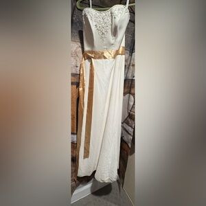 Mary’s Bridal Ivory A Line Strapless Wedding Dress Size 6